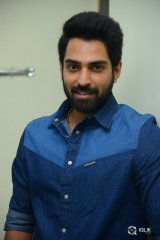 Actor Shiva Kandukuri Interview Stills